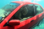 Cách xử lý tình huống khi xe ô tô bị chìm dưới nước