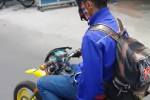 Cận cảnh chiếc xe máy cực độc trên đường phố Sài Gòn