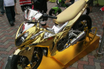 Yamaha X1R mạ vàng