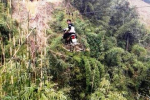 Sock cưỡi xe máy đu dây cáp vượt núi ở Sa Pa