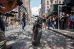Trên yên LiveWire siêu môtô điện đầu tiên của Harley-Davidson