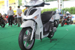 Benelli ra mắt nakedbike BN302 và xe ga mới tại Việt Nam