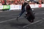 ( Clip ) Stunt môtô cực đỉnh