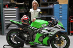 Quyết tâm phá kỷ lục tốc độ 319 km/h của nữ Biker trên chiếc Ninja ZX-10R