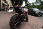 Cùng ngắm Ducati Hypermotard ông vua đường phố tại Sài Gòn