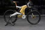 Cận cảnh xe đạp điện mạ vàng giá gần 1,2 tỷ đồng