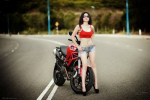 Ducati Monster đọ dáng cùng hot girl tại VN