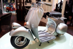 Vespa 98 - scooter cổ từ bảo tàng Piaggio về Việt Nam