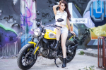 Hoa hậu top 10 Việt Nam tạo dáng cá tinh bên Ducati Scrambler