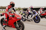 [Clip] Yamaha R1 2015, Ducati 1299 Panigale S và BMW S1000RR 2015 so tài trên đường thẳng 400m