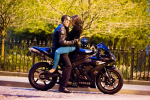 Hình ảnh ngọt ngào của các cặp đôi Biker bên cạnh xe mô tô