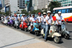 Hàng trăm Vespa cổ diễu hành chào mừng Festival biển Nha Trang