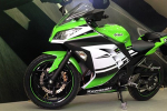 Kawasaki Ninja 300 giảm giá sâu nhằm cạnh tranh với Yamaha R3