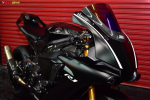 Yamaha R1 độ - Cá trê hung hãn với màu đen lôi cuốn