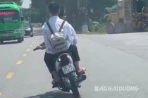 Công an triệu tập học sinh đi xe máy lạng lách trên đường lên làm việc