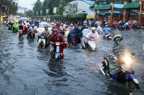 Người Sài Gòn lại khốn đốn vì 'phố thành sông'