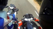 [Clip]Honda Hawk và Ducati Monster cùng nhau "đo đường"