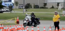 [Clip] Cảnh sát chạy xe tập luyện cực hay.