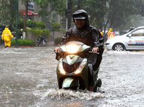 Nên cẩn thận khi gặp tình trạng nước vào hộp số xe ga vào mùa mưa