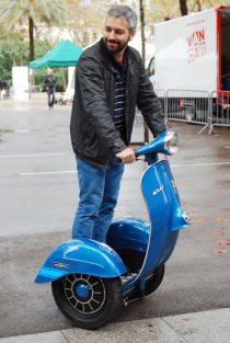 Vespa Segway - scooter điện phong cách Vespa