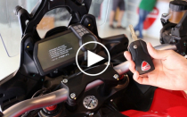 Ducati Multistrada khởi động xe không cần chìa khóa