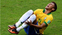 Brazil là đội "ăn vạ" nhiều nhất ở vòng bảng WC 2014 =))