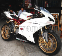 Ducati 848 EVO mạ vàng 24K độc nhất vô nhị trên thế giới tại Việt Nam