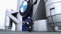 [Clip] Xem Chris Pfeiffer quậy tưng tòa nhà BMW