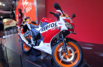 Honda CBR150R phiên bản Repsol của MotoGP