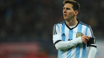 Messi không thể hiện được mình là cầu thủ số 1 thế giới với tuyển Argentina