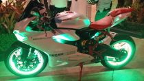 Ducati 899 Panigale phiên bản hòa âm ánh sáng