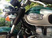 Cần bán Triumph bonneville rất đẹp