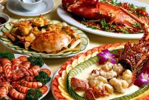 Nhà hàng Việt mỹ phục vụ ăn xuống hải sản Vân Đồn