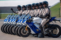 Ducati Panigale V4 R được trang bị dành cho lực lượng cảnh sát Abu Dhabi