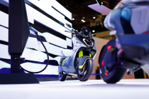 Yamaha tiết lộ bảng thiết kế xe điện Yamaha E01