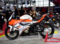 QJMotor R250 2021: Sportbike 250cc, trang bị gắp đơn, giá cực rẻ chỉ từ 70 triệu Đồng