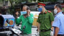 Người tham gia giao thông không đeo khẩu trang sẽ bị CSGT phạt đến 3 triệu Đồng