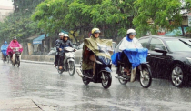 Cách bảo vệ an toàn cho xe máy sau những ngày dầm mưa