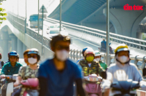 Công an TP Hà Nội xử phạt hàng loạt xe máy chạy vào đường cấm