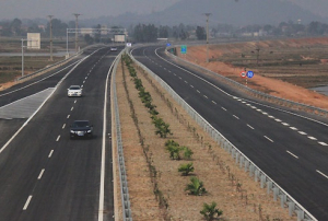 Phí lưu thông cao nhất 150k dành cho thông xe 26 km cao tốc Nội Bài - Lào Cai