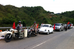 Phượt lên biên giới Việt-Lào thăm đồng bào Cơ Tu