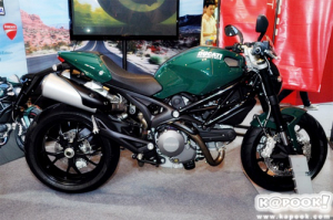 Ducati Monster 796 màu xanh độc lạ tại Thái Lan