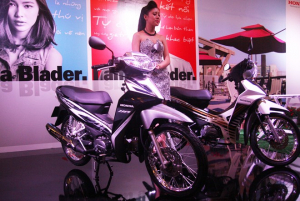 Honda Blade 110 ra mắt tại Việt Nam, với 3 phiên bản, giá từ 18,1 triệu.