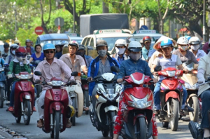 “Có nên thu phí xe máy không?” Câu hỏi của bộ trưởng Đinh La Thăng