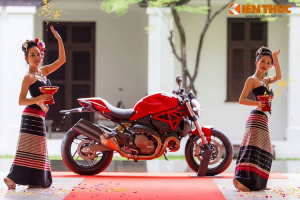Trải nghiệm Ducati Monster 821 của biker Việt trên đất Thái