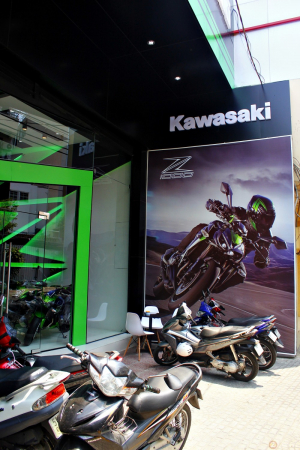 Motorrock khai trương Showroom Kawasaki đầu tiên tại HCM và ra mắt Ninja H2