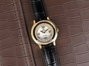 20/10 chọn đồng hồ tặng nàng đến Đăng Quang Watch giảm ngay 30% - tặng tiền mặt 20 triệu đồng