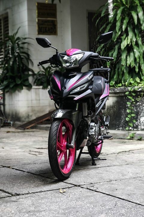Yamaha Exciter độ màu đen - hồng cực cá tính