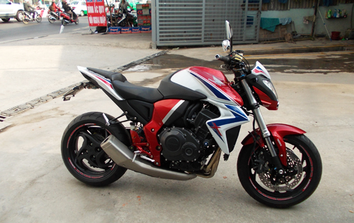 Honda CB1000R ABS Limited 2014 đầu tiên về Việt Nam