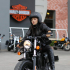 Ca sĩ Tina Tình chạy Harley-Davidson Sportster Forty-Eight